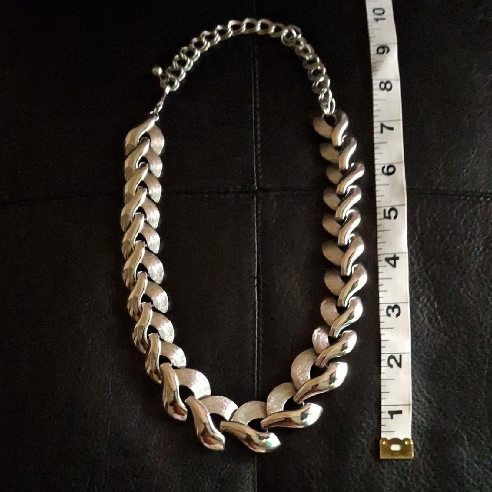 Elegant Silver Chain Necklace